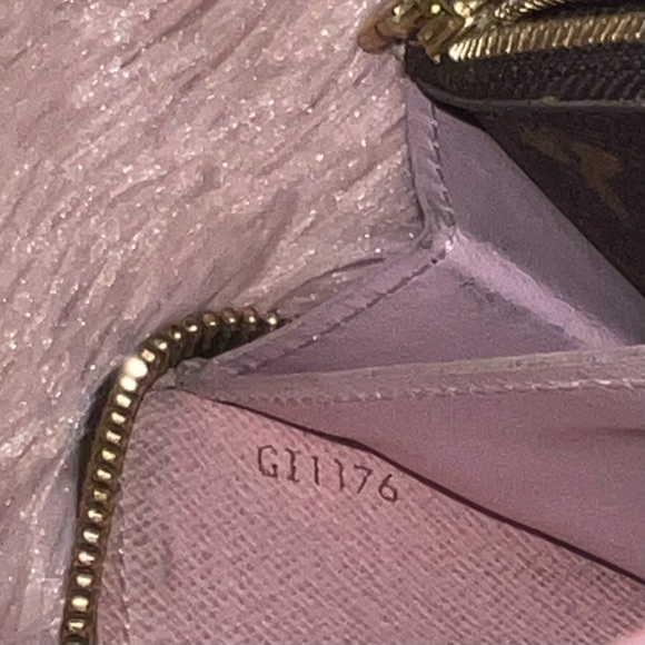 LOUIS VUITTON Clemence Wallet - Picture 5 of 14